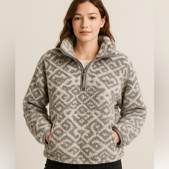Abercrombie & Fitch Jackets & Blazers - Abercrombie & Fitch Sherpa Half Zip Pullover Aztec Print Gray Hoodie M